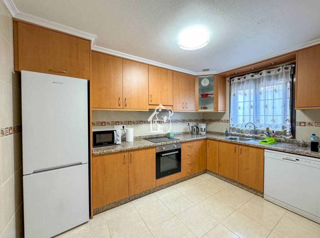 3 soveværelse Byhus til salg i San Miguel de Salinas med swimmingpool garage - € 239.000 (Ref: 10108831)