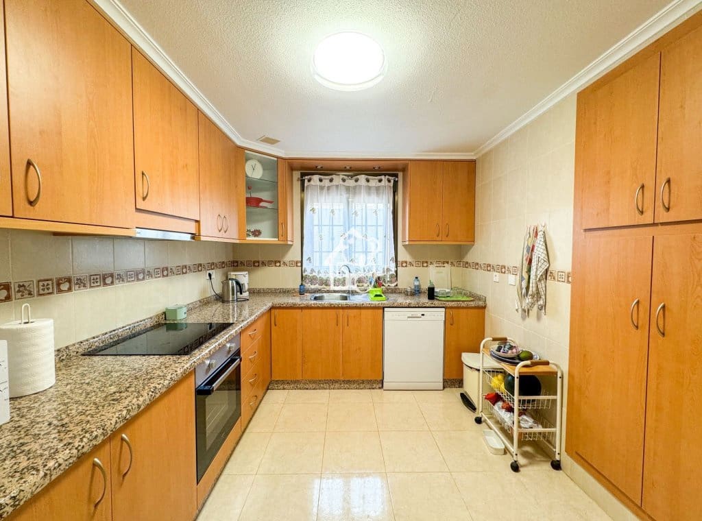 3 soveværelse Byhus til salg i San Miguel de Salinas med swimmingpool garage - € 239.000 (Ref: 10108831)