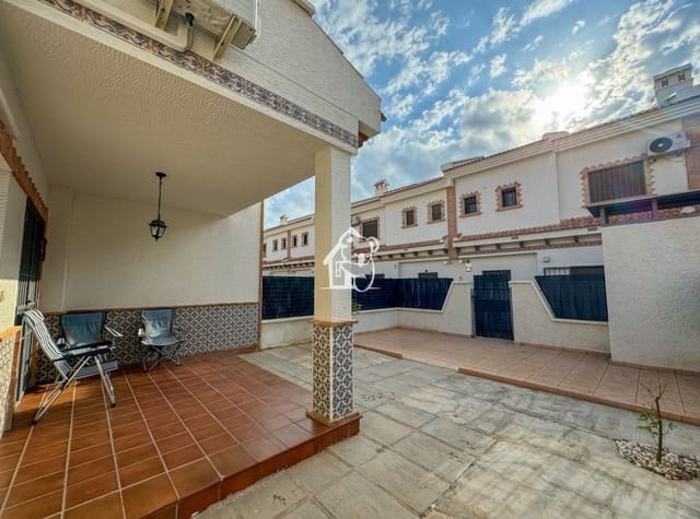 3 soveværelse Byhus til salg i San Miguel de Salinas med swimmingpool garage - € 239.000 (Ref: 10108831)