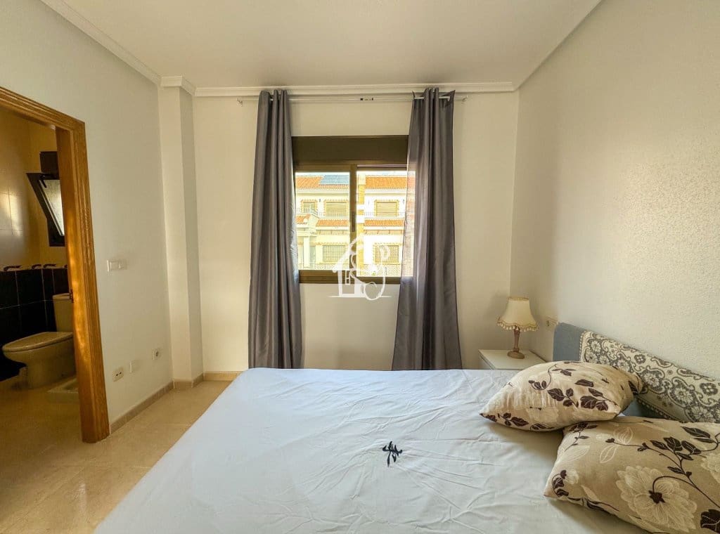 3 soveværelse Byhus til salg i San Miguel de Salinas med swimmingpool garage - € 239.000 (Ref: 10108831)