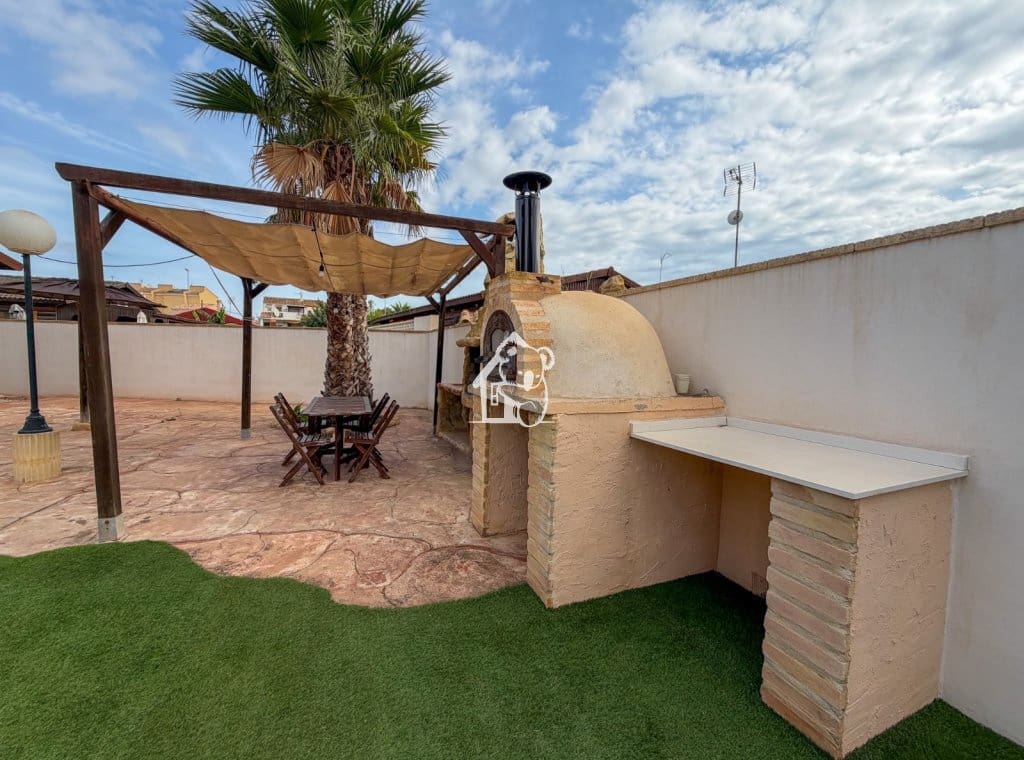 Villa/Maison de 3 chambres à louer à Orihuela Costa - 1 750 € (Ref: 10114455)