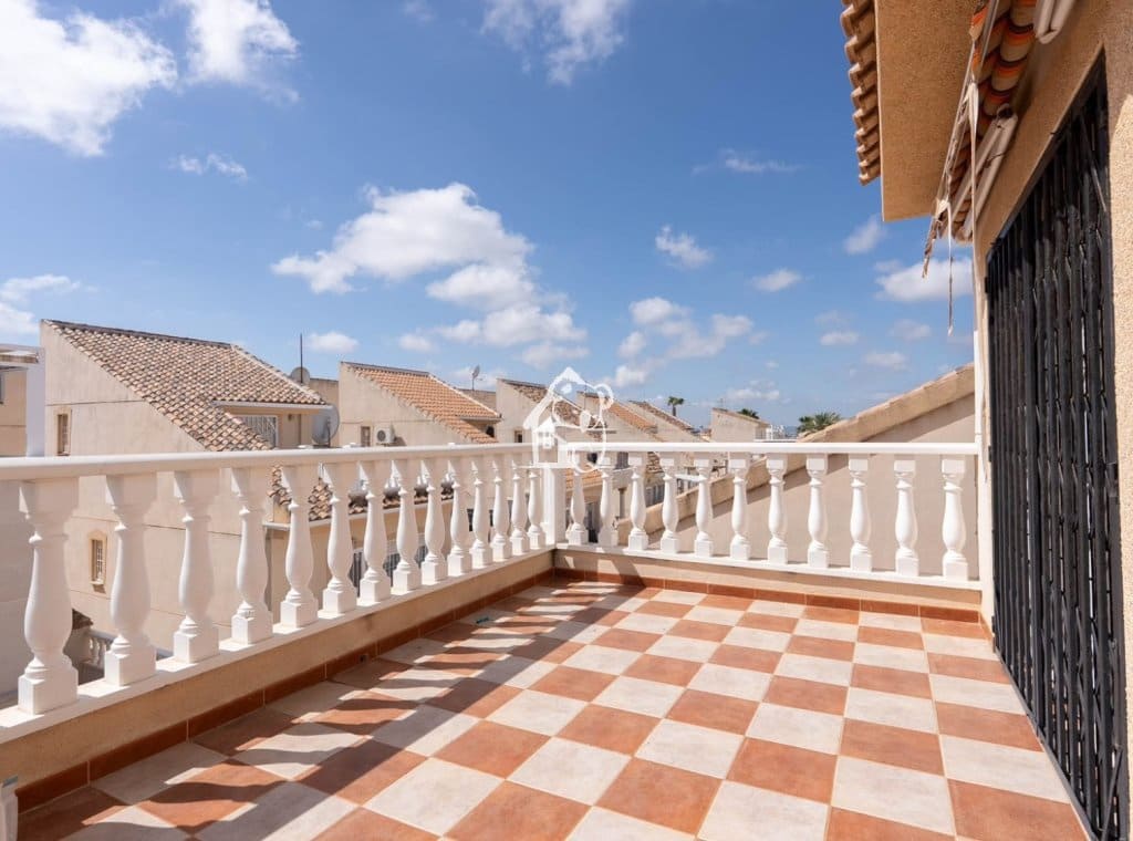 3 Zimmer Villa zu vermieten in Ciudad Quesada mit Pool - 1.200 € (Ref: 10114456)