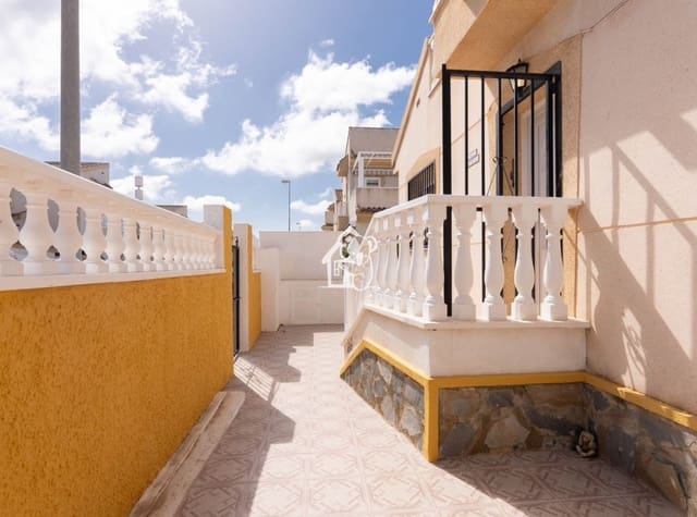 3 Zimmer Villa zu vermieten in Ciudad Quesada, Rojales mit Pool - 1.200 € (Ref: 10114456)