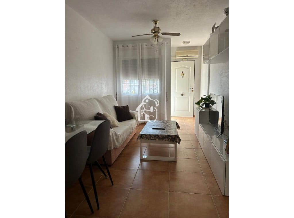 2 bedroom Bungalow for rent in La Campaneta with pool - € 600 (Ref: 10114458)