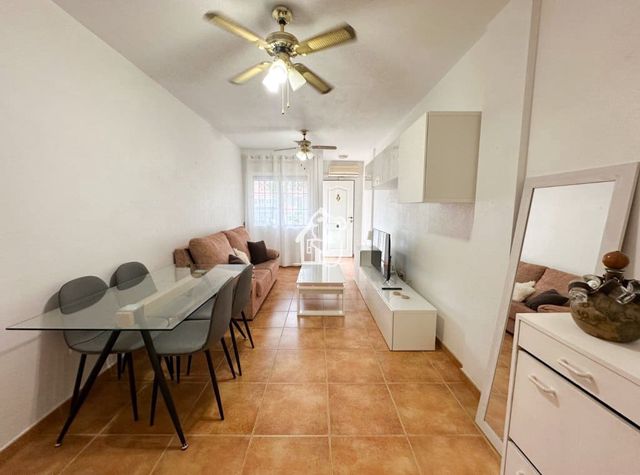 Bungalow de 2 habitaciones en La Campaneta, Orihuela en alquiler con piscina - 600 € (Ref: 10114458)