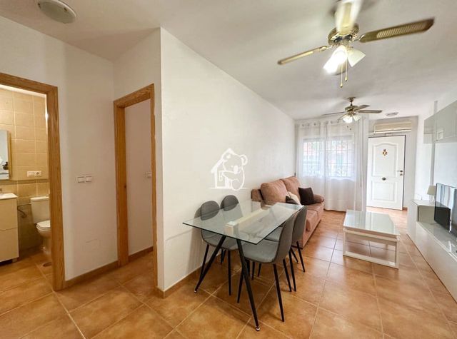 Bungalow de 2 habitaciones en La Campaneta, Orihuela en alquiler con piscina - 600 € (Ref: 10114458)
