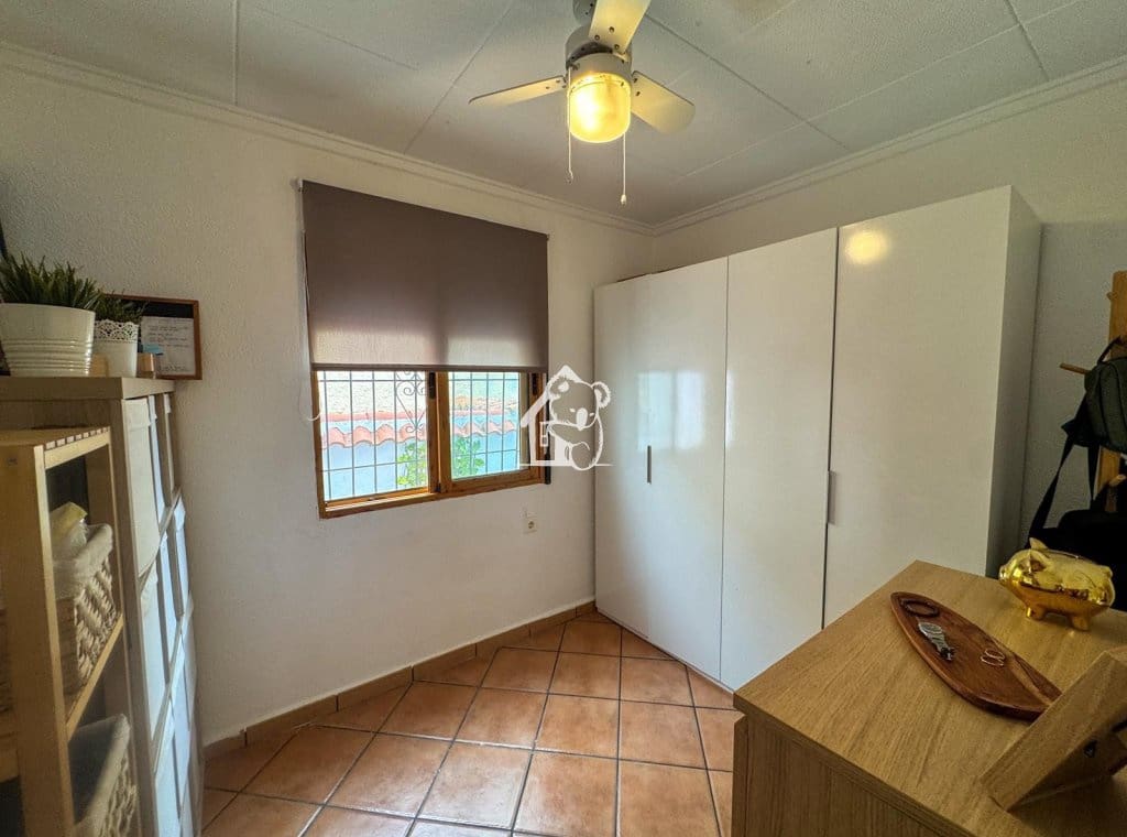 3 quarto Moradia para arrendar em La Marina com piscina garagem - 1 500 € (Ref: 10138962)