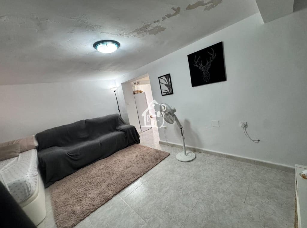 3 quarto Moradia para arrendar em La Marina com piscina garagem - 1 500 € (Ref: 10138962)