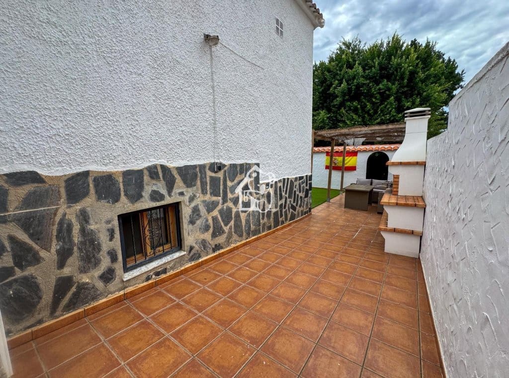 3 quarto Moradia para arrendar em La Marina com piscina garagem - 1 500 € (Ref: 10138962)