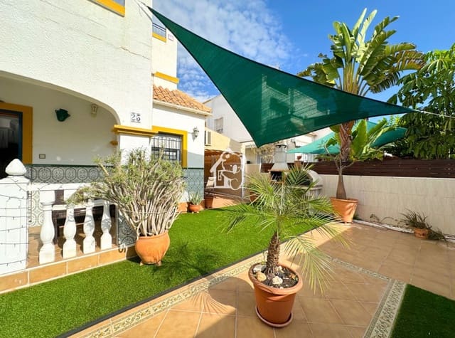 3 camera da letto Villa da affittare in El Chaparral - La Siesta - La Torreta, Torrevieja con piscina garage - 1.400 € (Rif: 10145621)