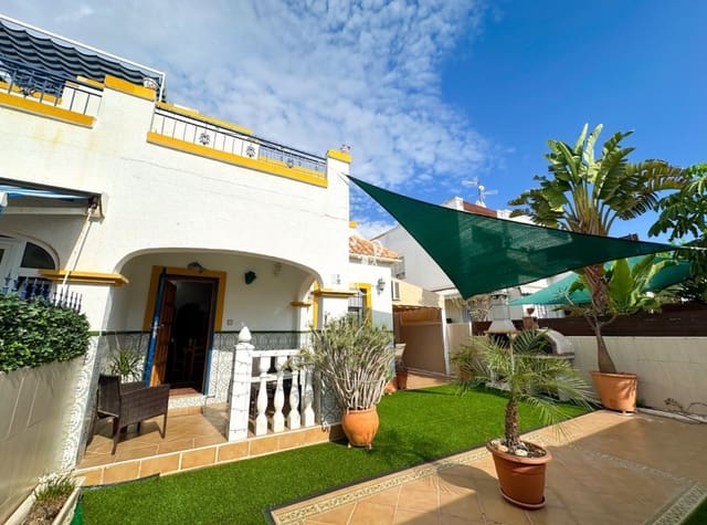 3 camera da letto Villa da affittare in El Chaparral - La Siesta - La Torreta, Torrevieja con piscina garage - 1.400 € (Rif: 10145621)