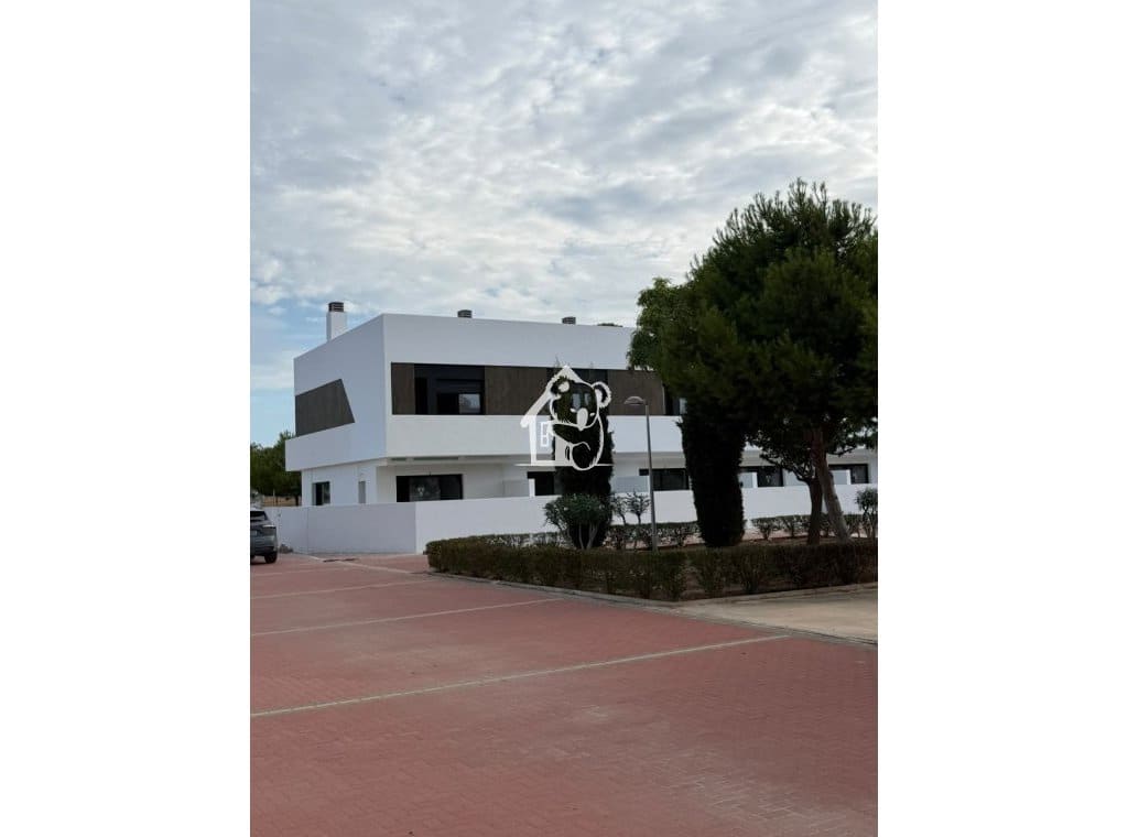 2 bedroom Townhouse for sale in Pilar de la Horadada with pool - € 314,900 (Ref: 10145623)