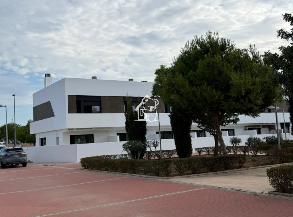 2 bedroom Townhouse for sale in Pilar de la Horadada with pool - € 314,900 (Ref: 10145623)