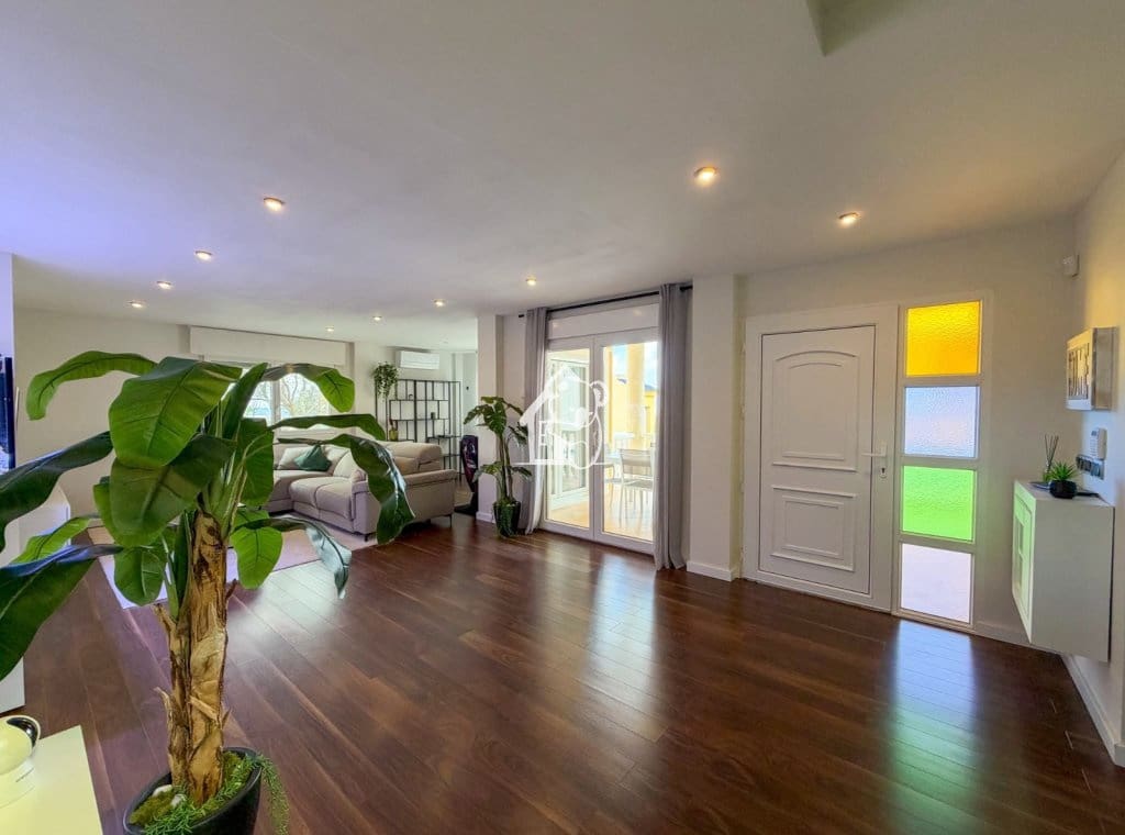 3 bedroom Villa for sale in San Miguel de Salinas with pool garage - € 490,000 (Ref: 10157073)