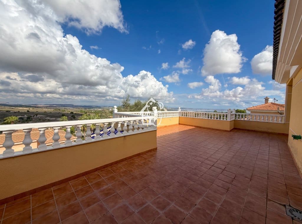 3 bedroom Villa for sale in San Miguel de Salinas with pool garage - € 490,000 (Ref: 10157073)