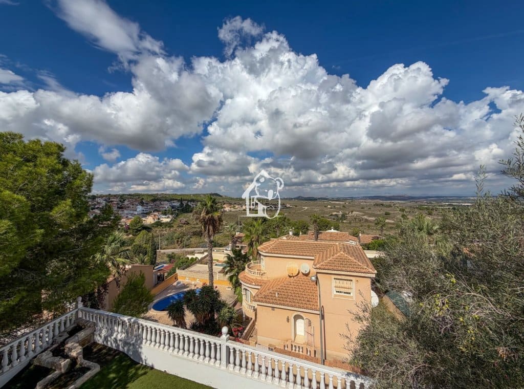 3 bedroom Villa for sale in San Miguel de Salinas with pool garage - € 490,000 (Ref: 10157073)