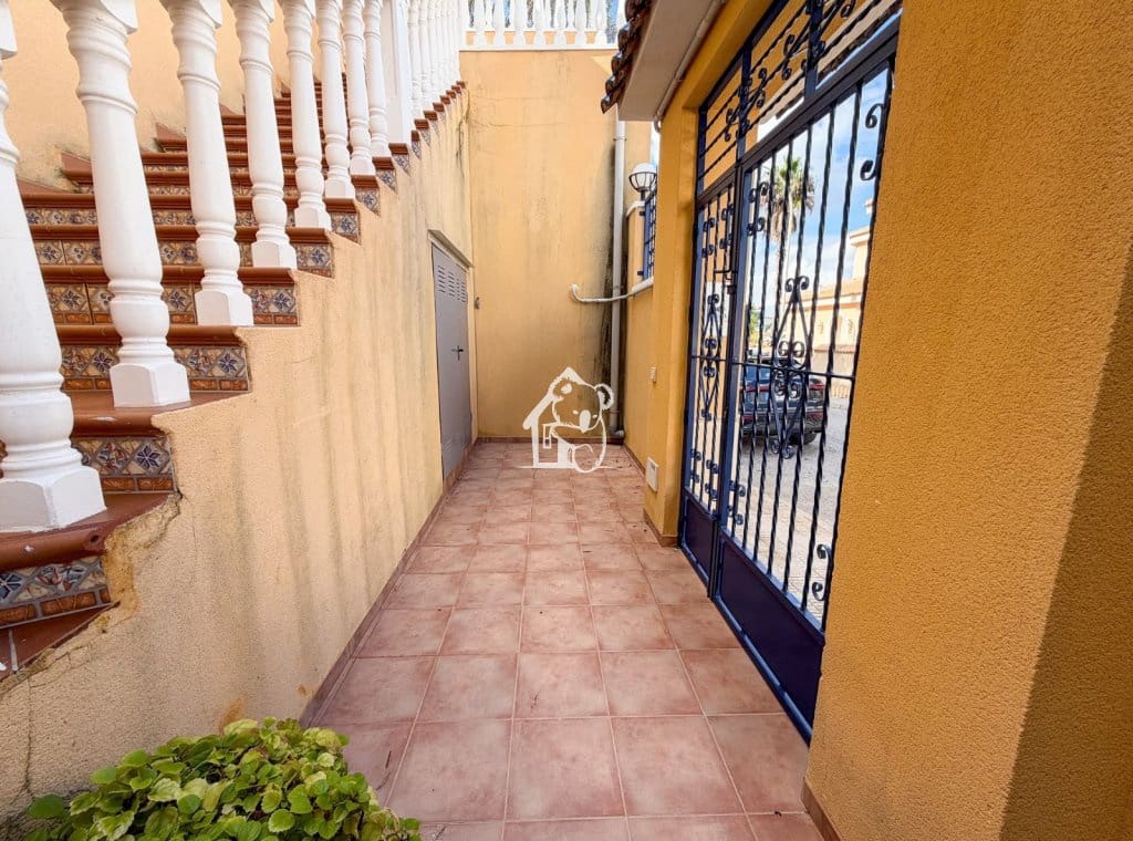 3 bedroom Villa for sale in San Miguel de Salinas with pool garage - € 490,000 (Ref: 10157073)