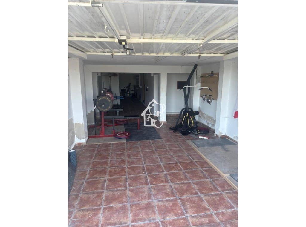 3 bedroom Townhouse for rent in Hurchillo with garage - € 1,000 (Ref: 10158821)