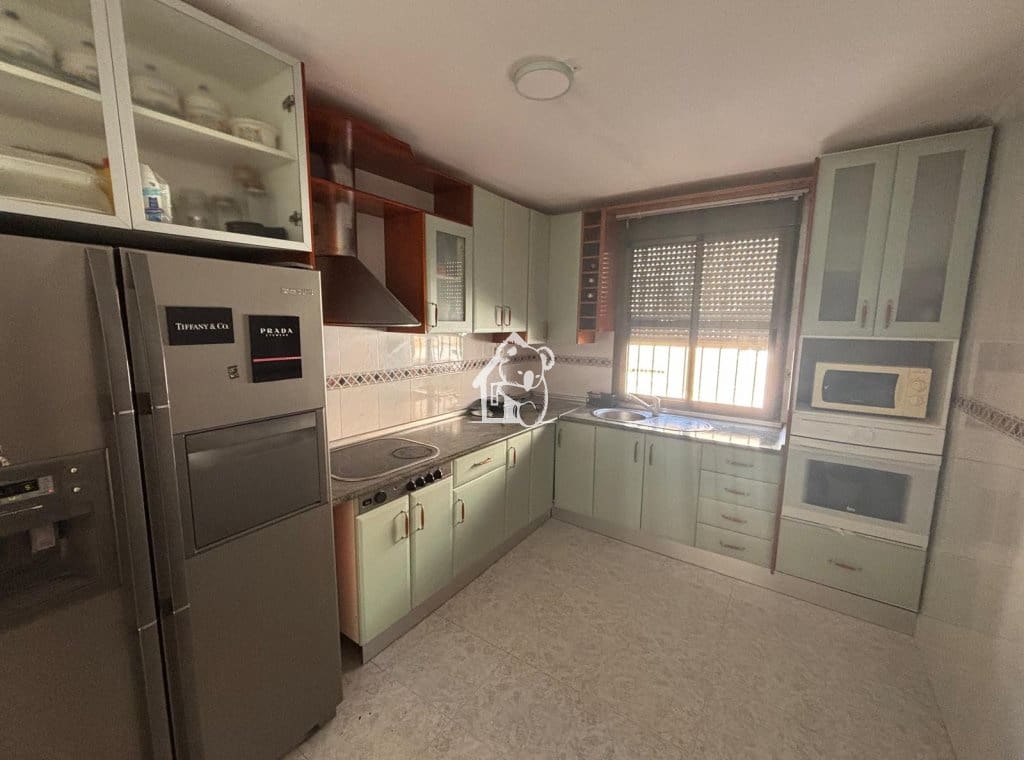 3 bedroom Townhouse for rent in Hurchillo with garage - € 1,000 (Ref: 10158821)