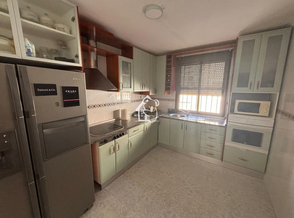 3 bedroom Townhouse for rent in Hurchillo with garage - € 1,000 (Ref: 10158821)