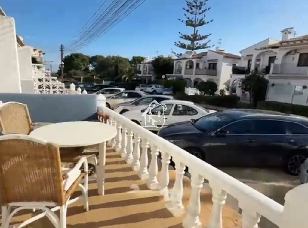 1 soveværelse Lejlighed til salg i Torrevieja med swimmingpool - € 115.000 (Ref: 10158822)