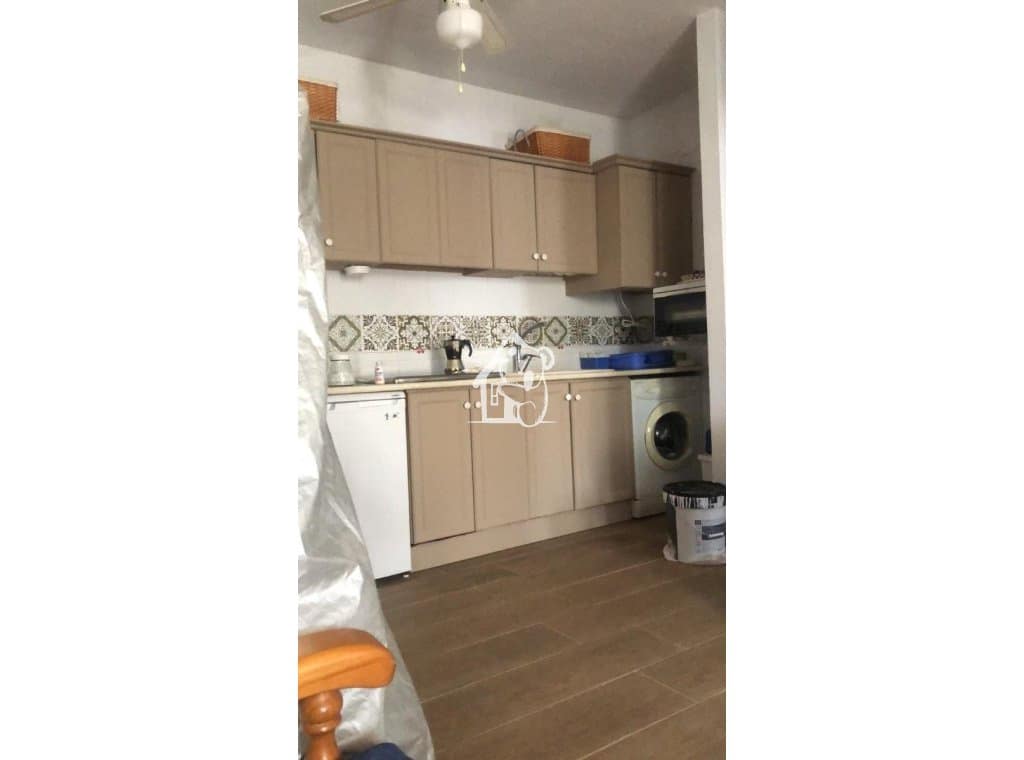 1 soveværelse Lejlighed til salg i Torrevieja med swimmingpool - € 115.000 (Ref: 10158822)