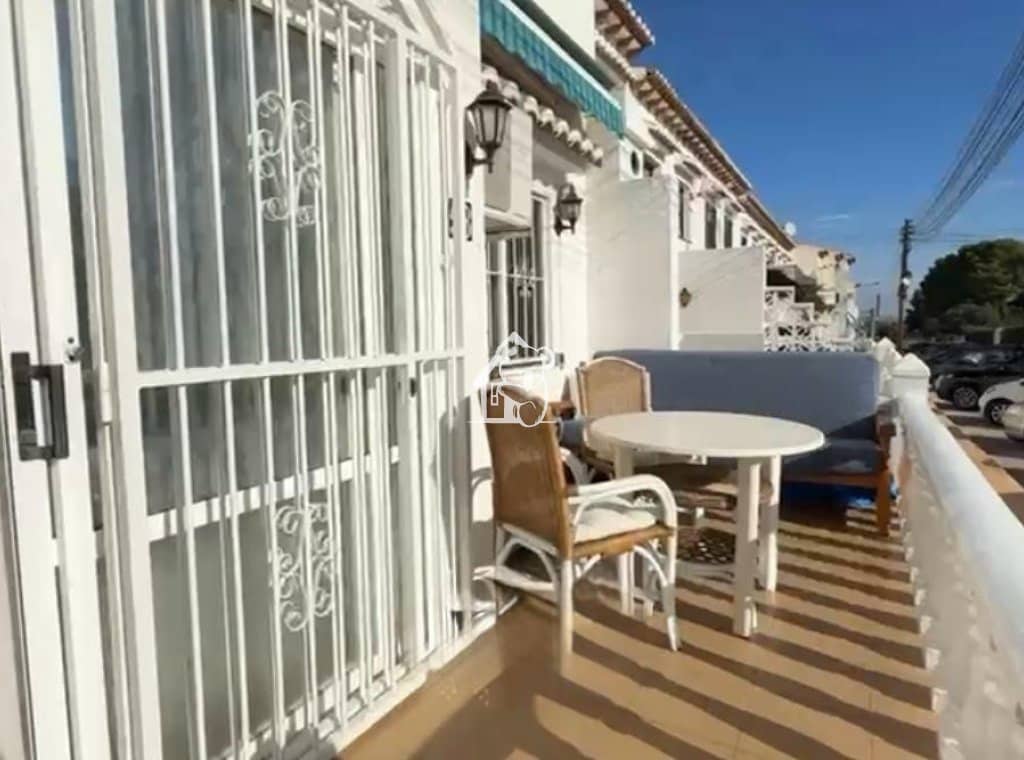 1 soveværelse Lejlighed til salg i Torrevieja med swimmingpool - € 115.000 (Ref: 10158822)