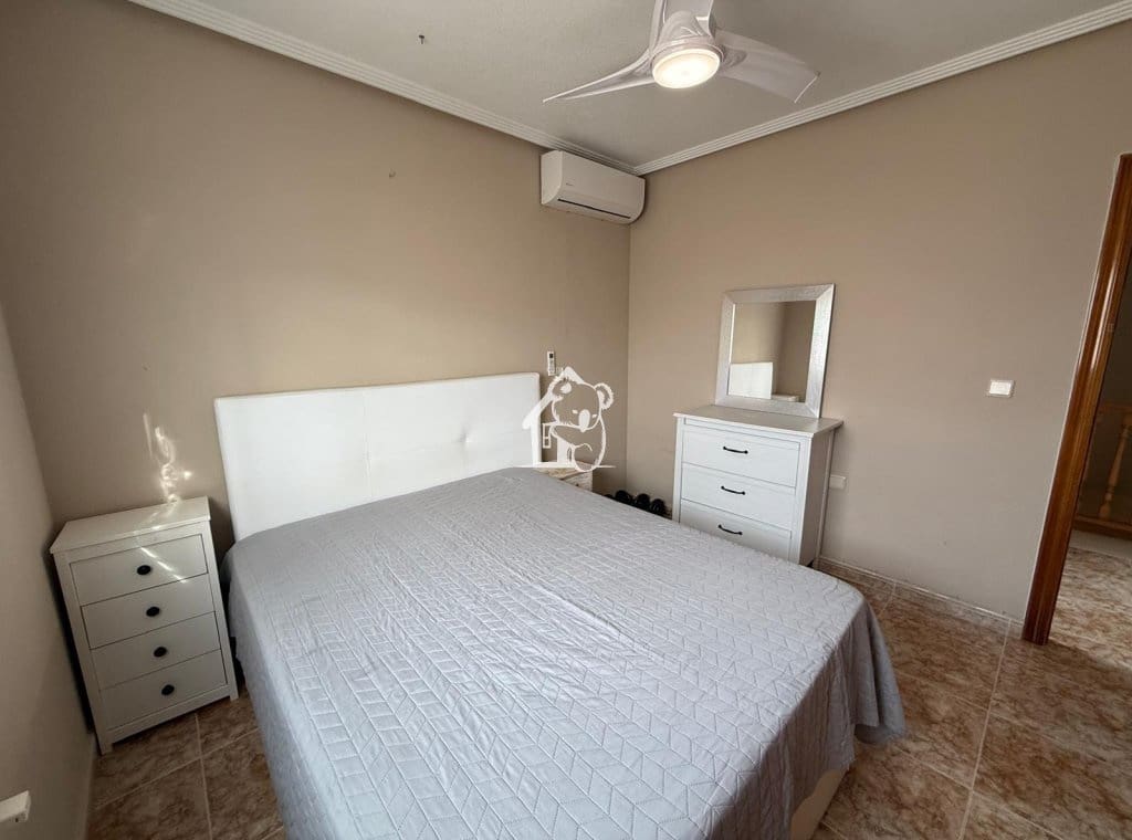 3 camera da letto Casa da affittare in Orihuela Costa con piscina garage - 1.200 € (Rif: 10160790)