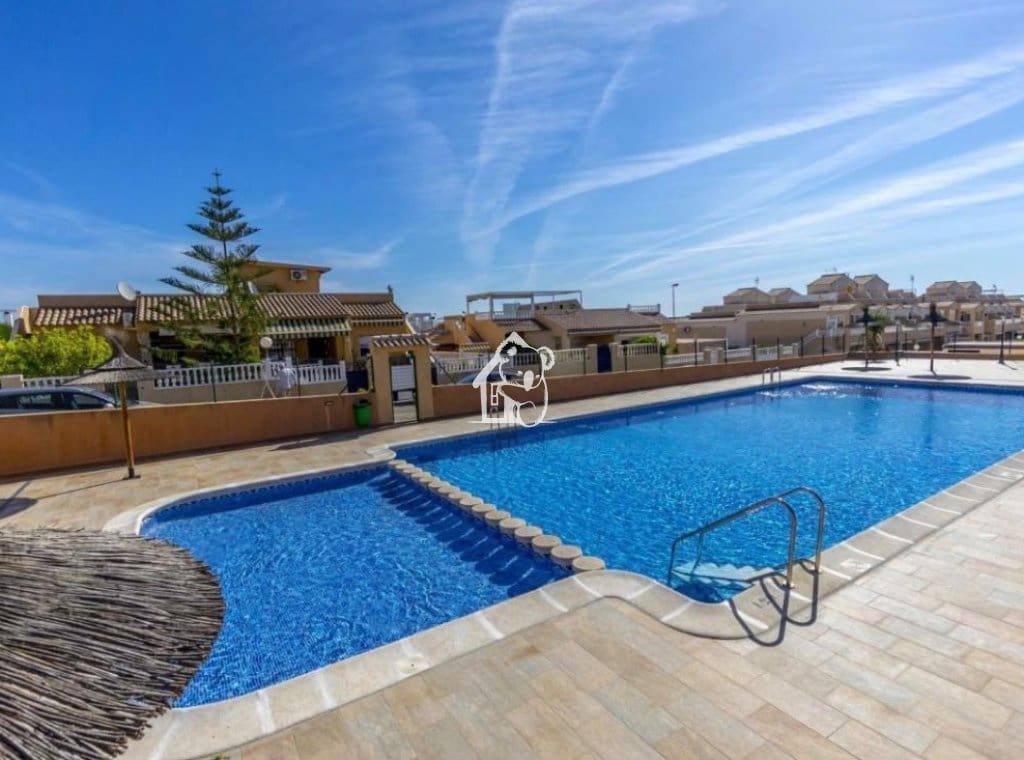 3 camera da letto Casa da affittare in Orihuela Costa con piscina garage - 1.200 € (Rif: 10160790)