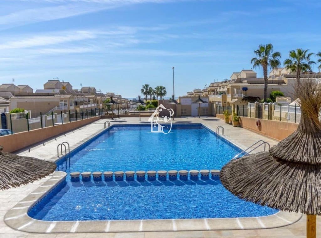 3 camera da letto Casa da affittare in Orihuela Costa con piscina garage - 1.200 € (Rif: 10160790)