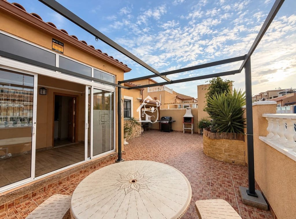 3 camera da letto Casa da affittare in Orihuela Costa con piscina garage - 1.200 € (Rif: 10160790)