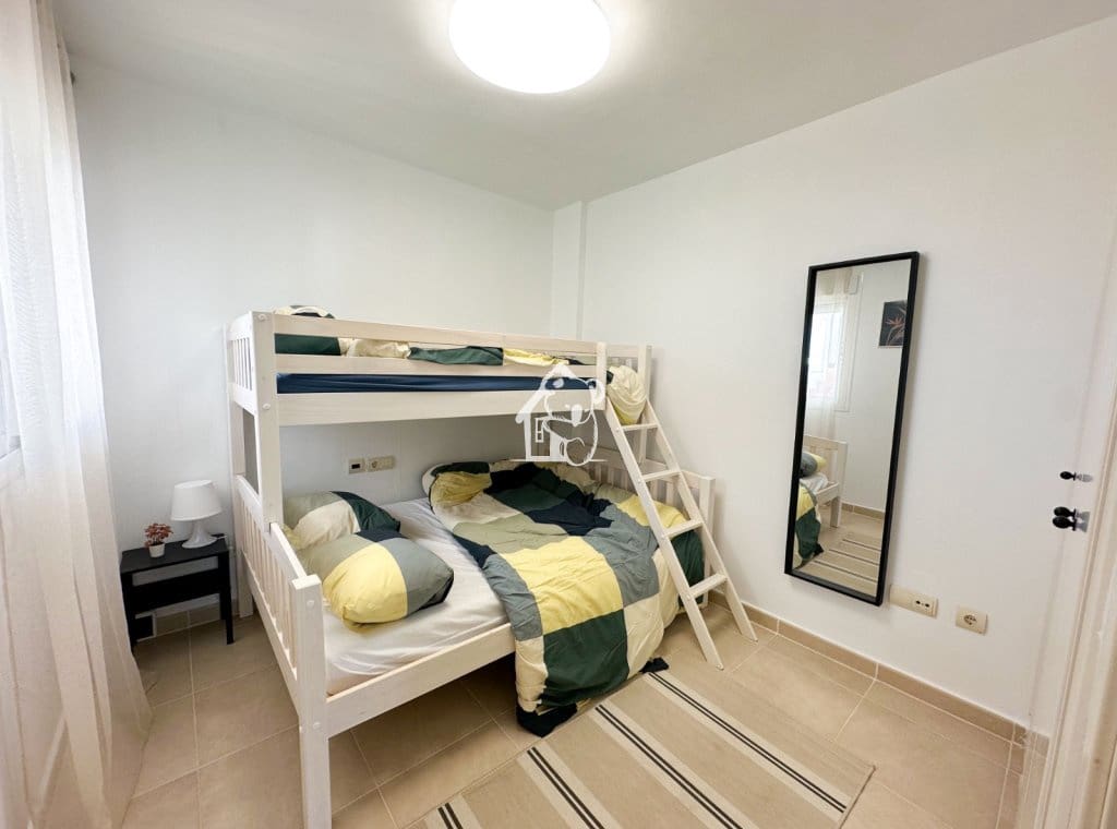 2 quarto Penthouse para arrendar em Orihuela Costa com piscina - 1 400 € (Ref: 10160791)