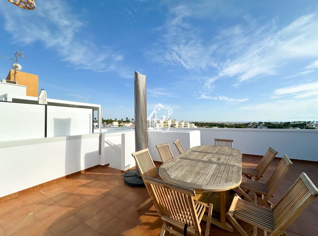 2 quarto Penthouse para arrendar em Orihuela Costa com piscina - 1 400 € (Ref: 10160791)