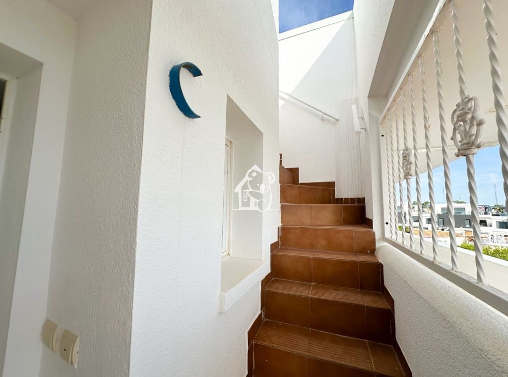 2 quarto Penthouse para arrendar em Orihuela Costa com piscina - 1 400 € (Ref: 10160791)