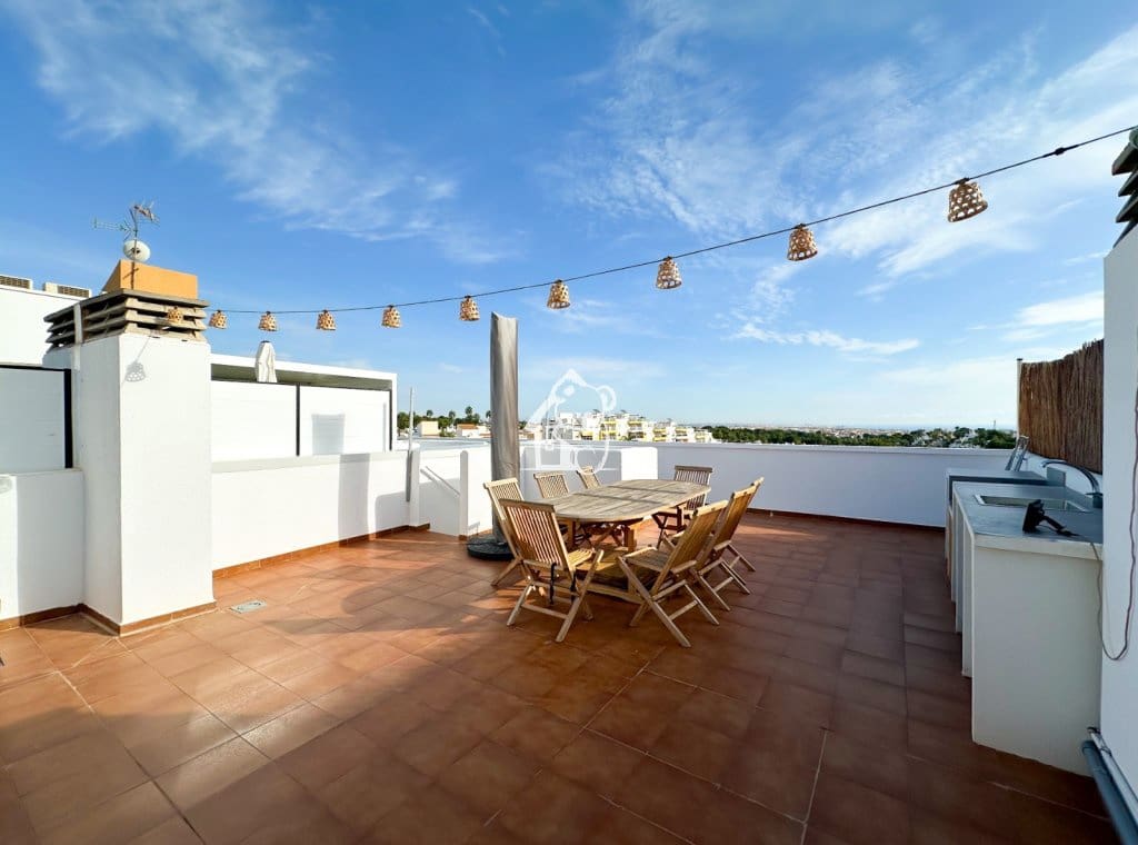 2 quarto Penthouse para arrendar em Orihuela Costa com piscina - 1 400 € (Ref: 10160791)