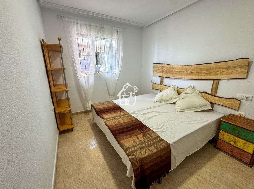 2 bedroom Apartment for rent in San Miguel de Salinas with pool - € 800 (Ref: 10163978)