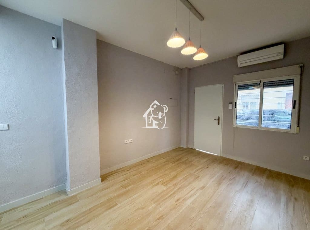 1 slaapkamer Appartement te huur in Torrevieja - € 700 (Ref: 10165923)