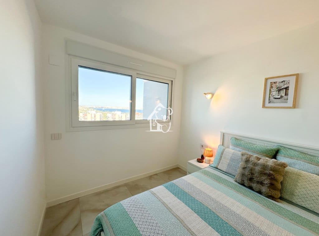 2 Zimmer Apartment zu vermieten in Orihuela Costa mit Pool Garage - 1.800 € (Ref: 10167989)