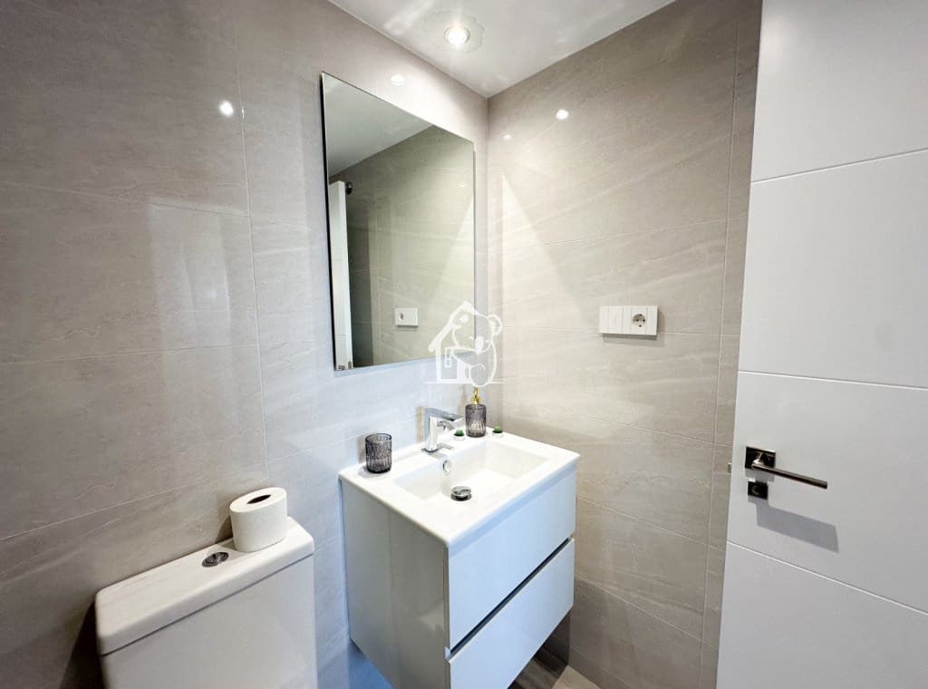 2 Zimmer Apartment zu vermieten in Orihuela Costa mit Pool Garage - 1.800 € (Ref: 10167989)