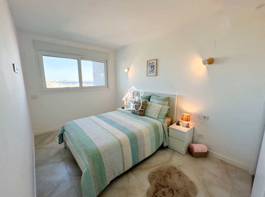 2 Zimmer Apartment zu vermieten in Orihuela Costa mit Pool Garage - 1.800 € (Ref: 10167989)