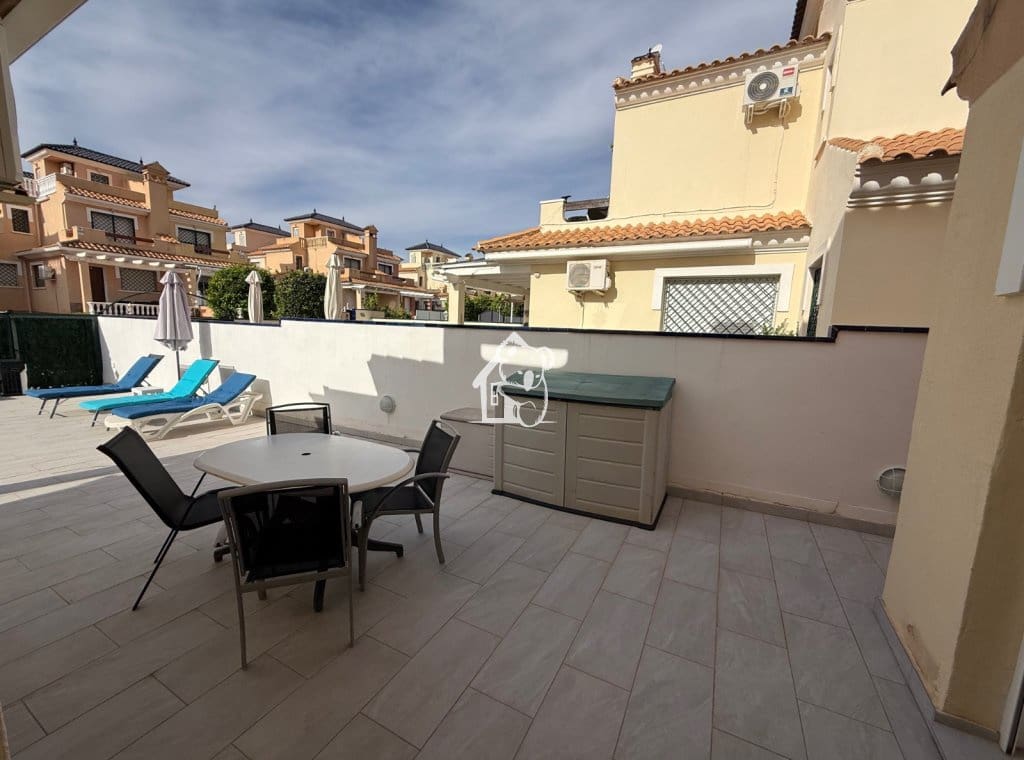 3 camera da letto Casa da affittare in Pilar de la Horadada con piscina - 1.550 € (Rif: 10173041)