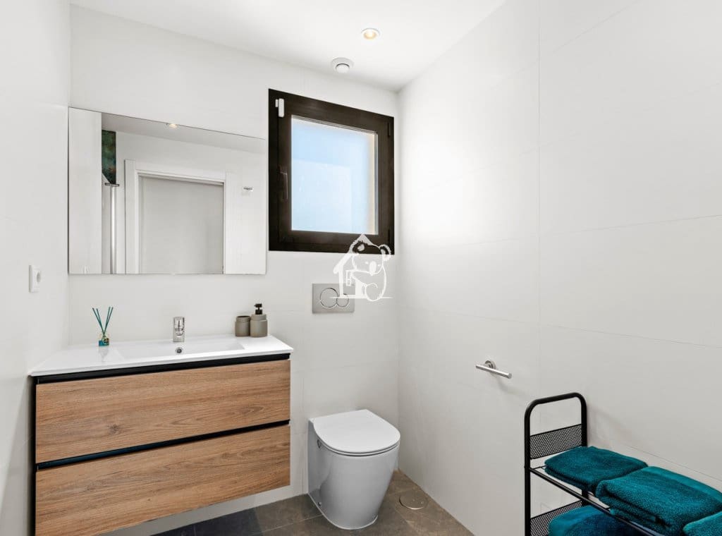 2 soverom Leilighet til leie i Villamartin med svømmebasseng garasje - € 1 400 (Ref: 10173043)