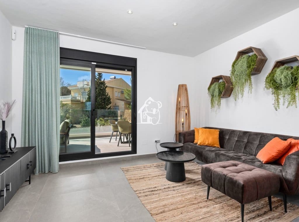 2 soverom Leilighet til leie i Villamartin med svømmebasseng garasje - € 1 400 (Ref: 10173043)