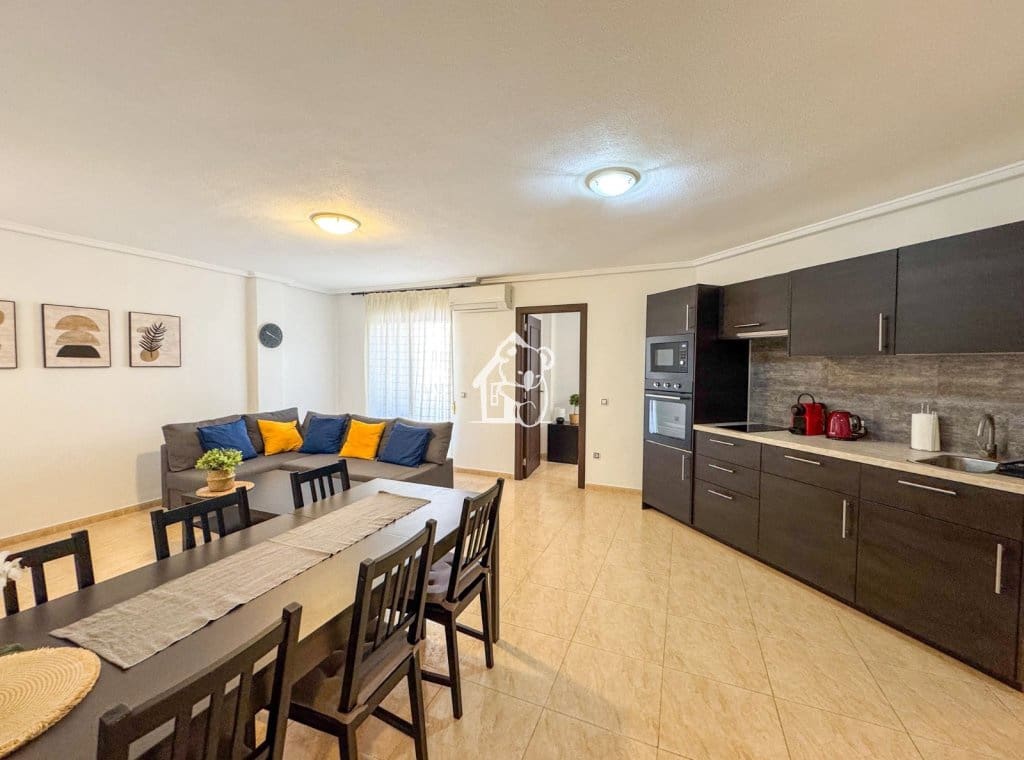 3 slaapkamer Appartement te huur in Torrevieja met zwembad - € 1.000 (Ref: 10173044)