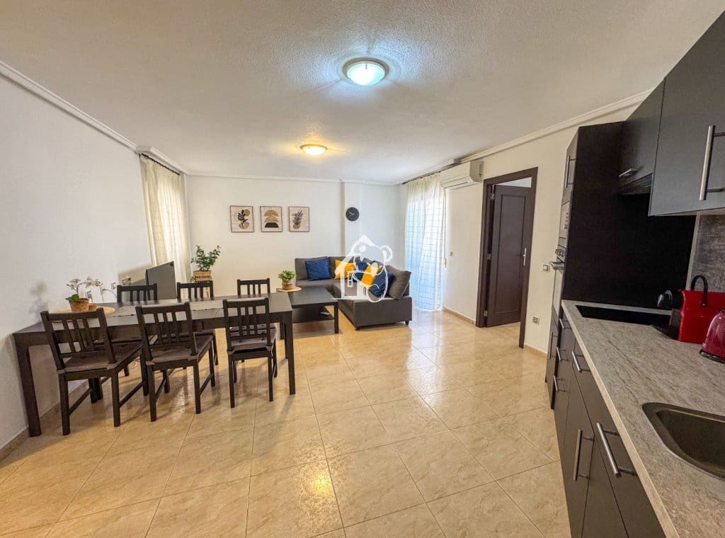 3 slaapkamer Appartement te huur in Torrevieja met zwembad - € 1.000 (Ref: 10173044)