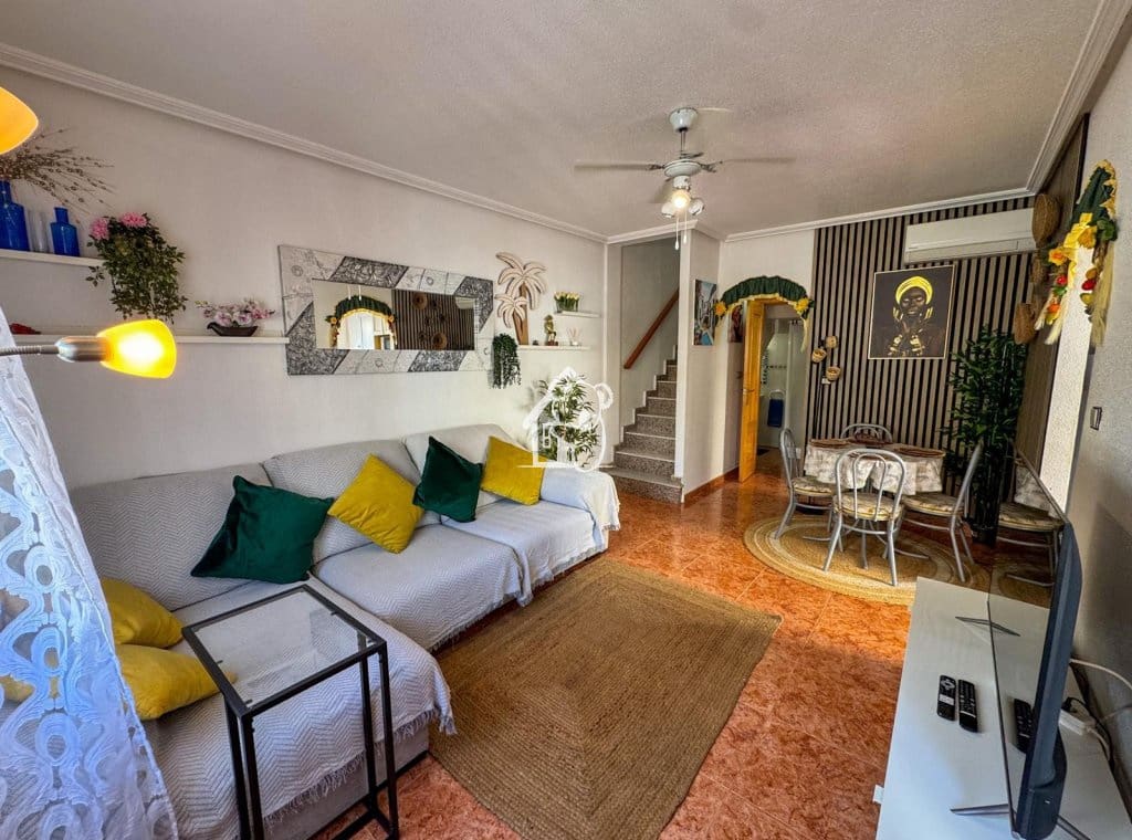 3 soveværelse Byhus til leje i Orihuela Costa med swimmingpool garage - € 1.300 (Ref: 10176158)