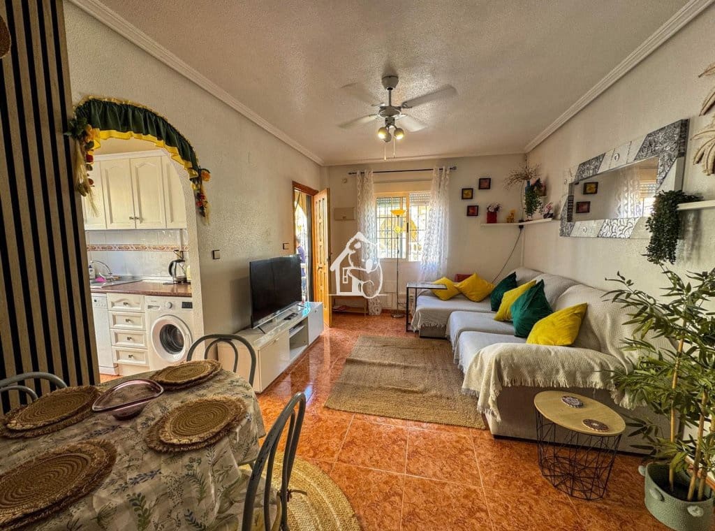3 soveværelse Byhus til leje i Orihuela Costa med swimmingpool garage - € 1.300 (Ref: 10176158)