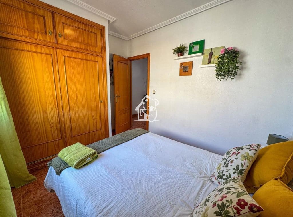 3 soveværelse Byhus til leje i Orihuela Costa med swimmingpool garage - € 1.300 (Ref: 10176158)