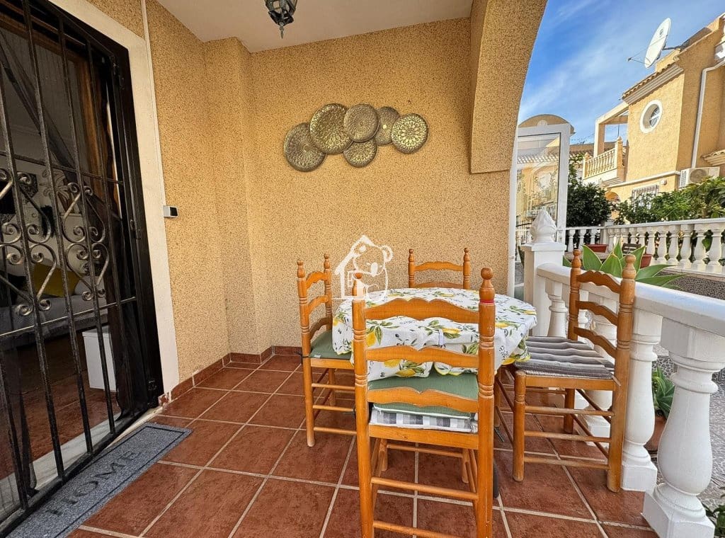 3 soveværelse Byhus til leje i Orihuela Costa med swimmingpool garage - € 1.300 (Ref: 10176158)