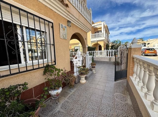 3 soveværelse Byhus til leje i La Regia, Orihuela med swimmingpool garage - € 1.300 (Ref: 10176158)